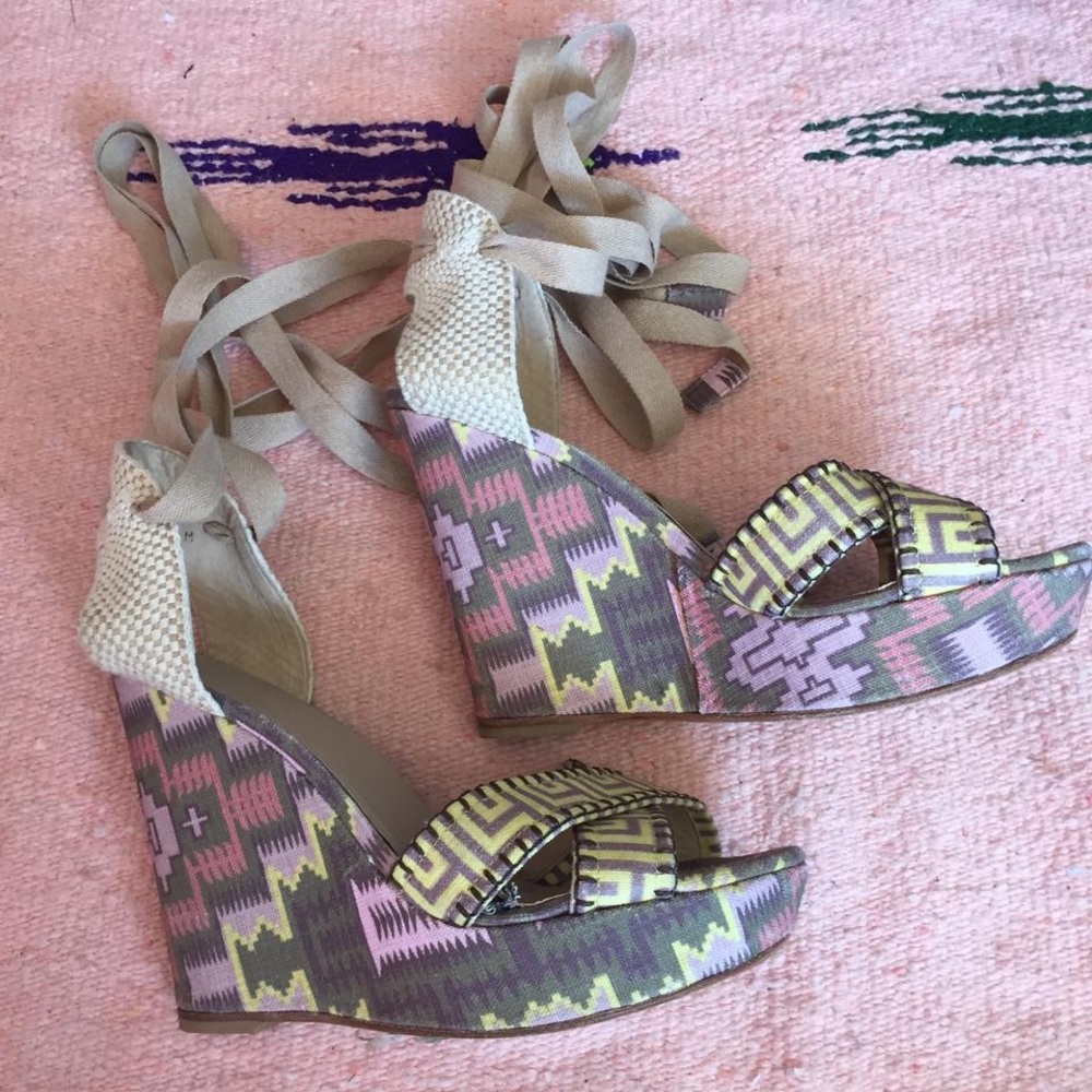 Brand New Stuart Weitzman Wedges